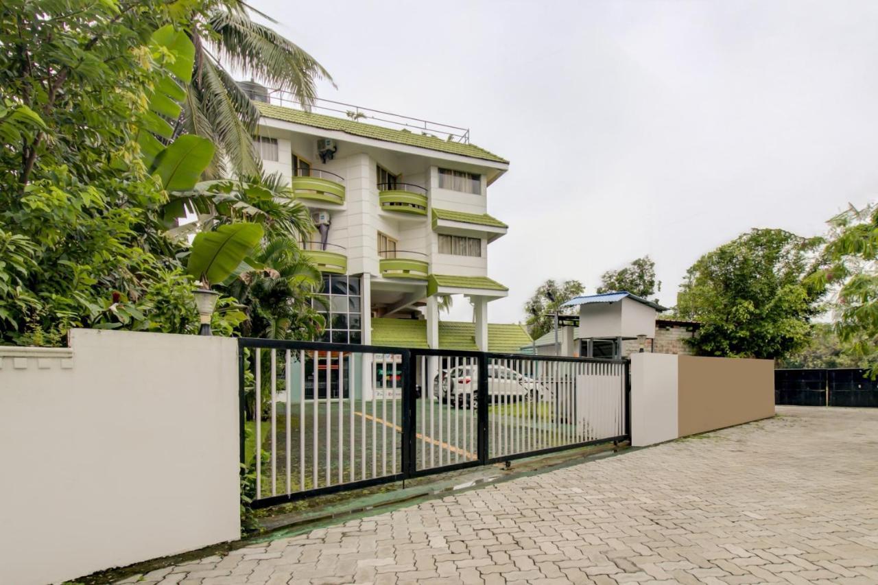 Collection O 75308 Floatel International Beach Resort Kannur Exterior photo